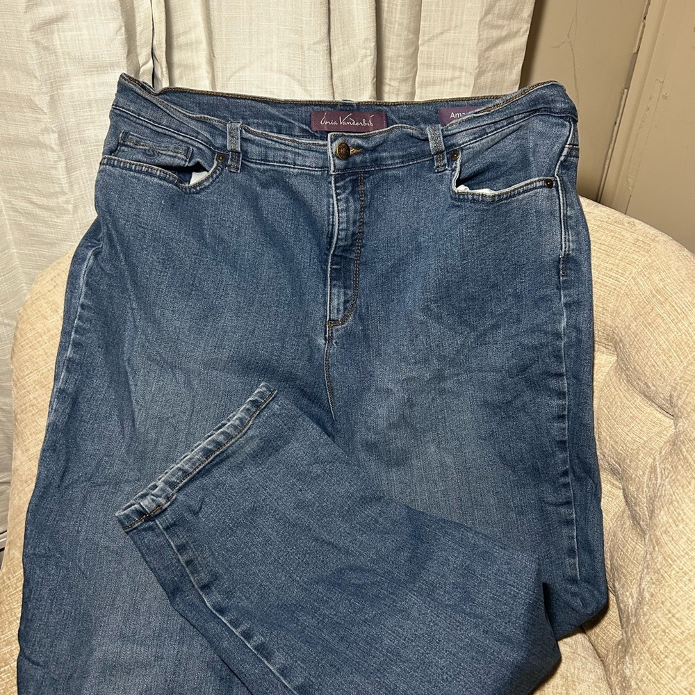 Gloria Vanderbilt Light Blue Amanda Jeans